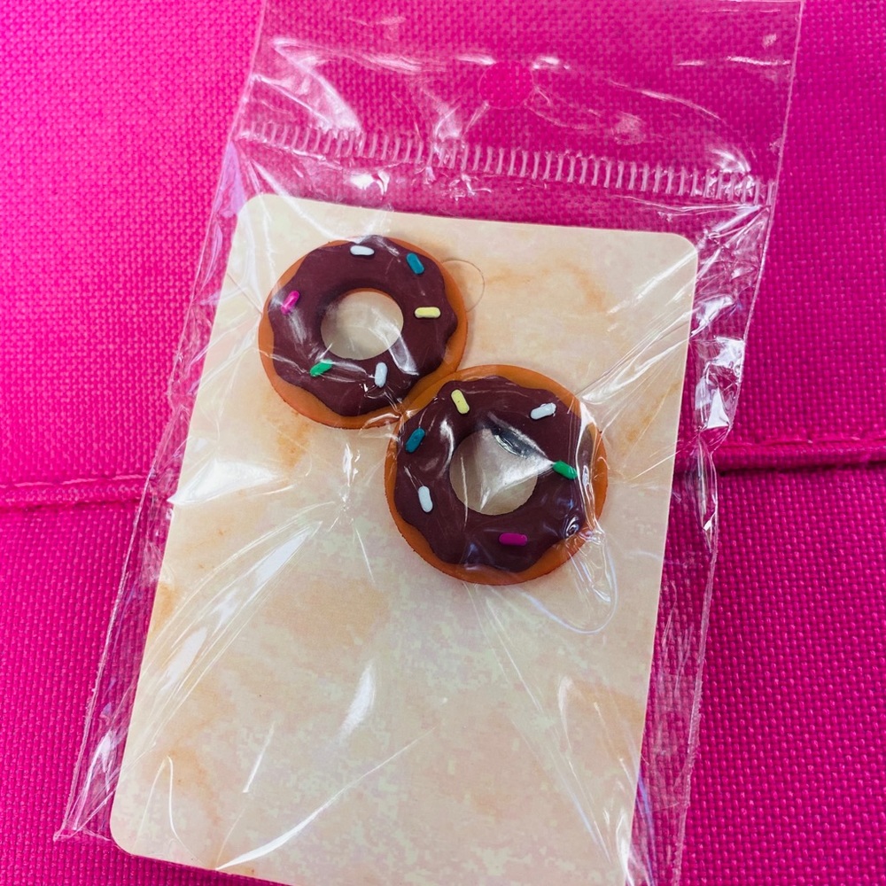 Adorable donut earrings